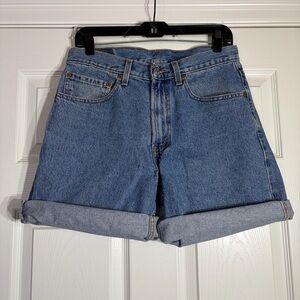Vintage 90s Y2K Levi’s Jean Shorts Size 31